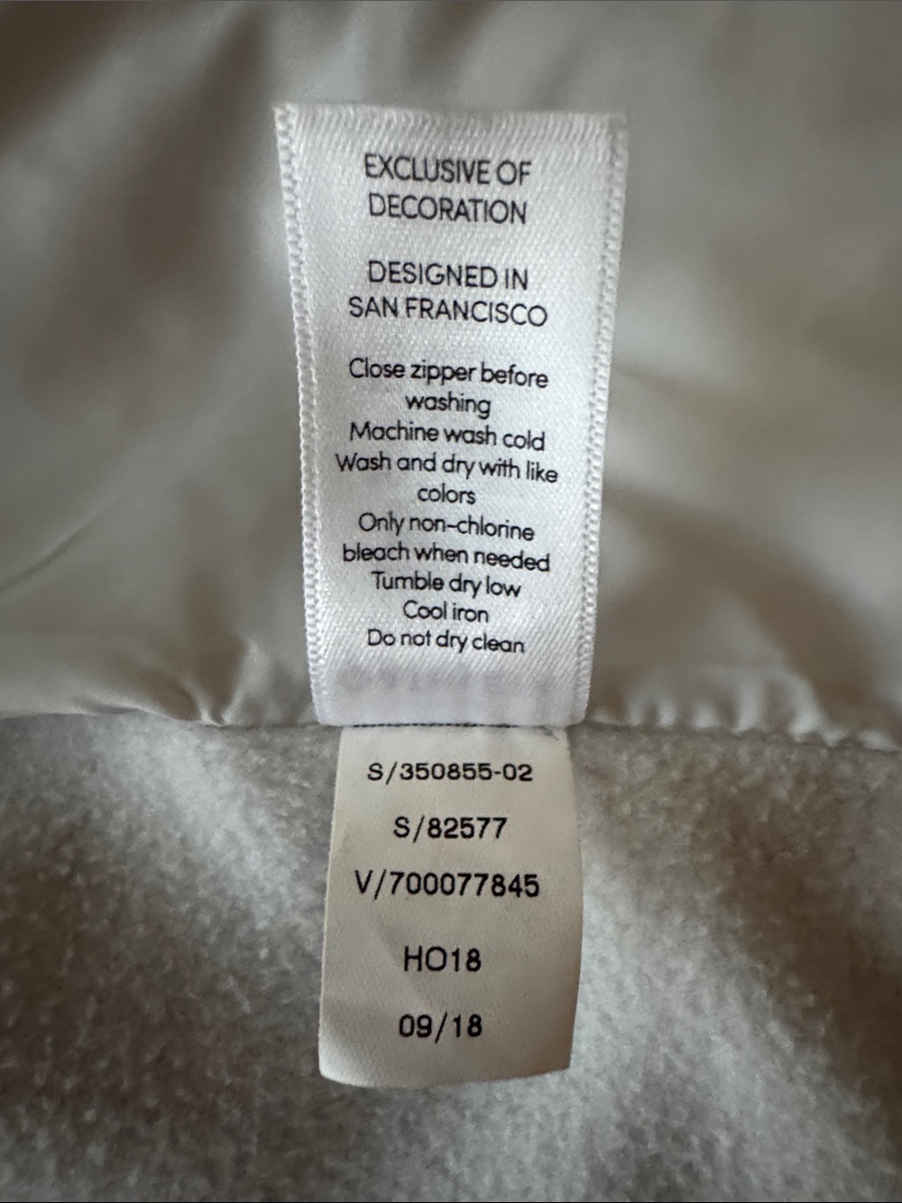 Athleta Rock Ridge PrimaLoft® Chevron Vest Fog Gray Medium - Picture 10 of 10
